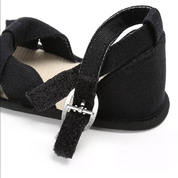 New Black Sandals For Baby - Picture 2 of 4